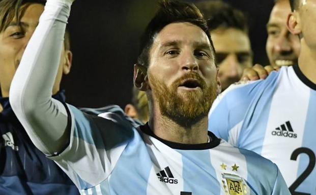 Messi celebra el pase al Mundial de rusica. 