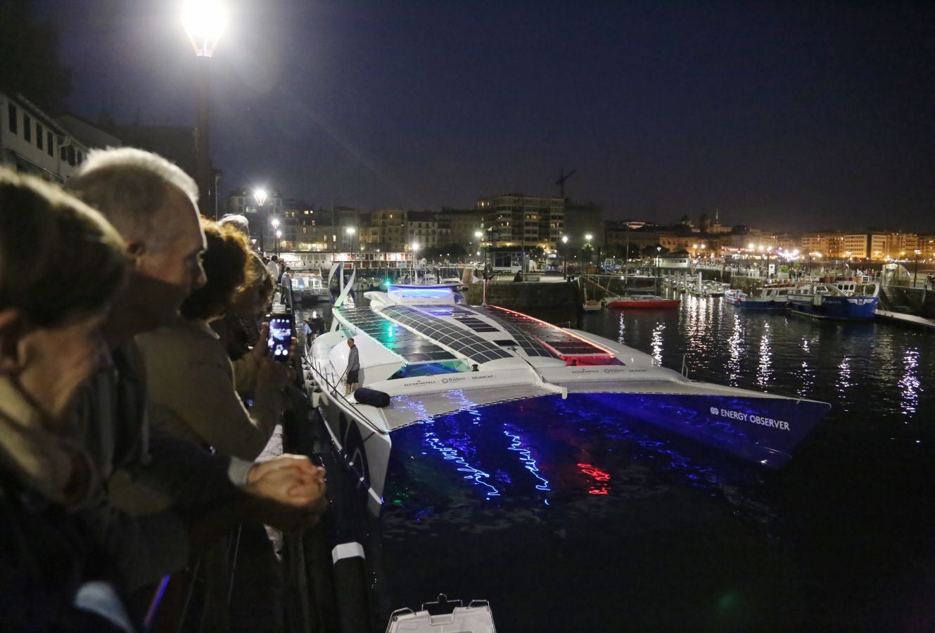 Un buque de hidrógeno recala en Donostia dentro de su gira mundial