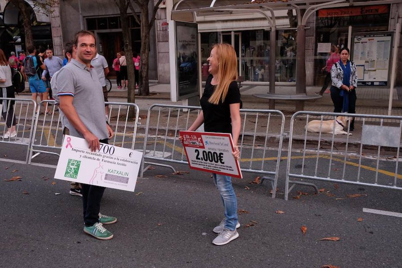 2.600 personas han participado este domingo en San Sebastián en la marcha 5k Katxalin, en solidaridad con las personas afectadas por el cáncer de mama