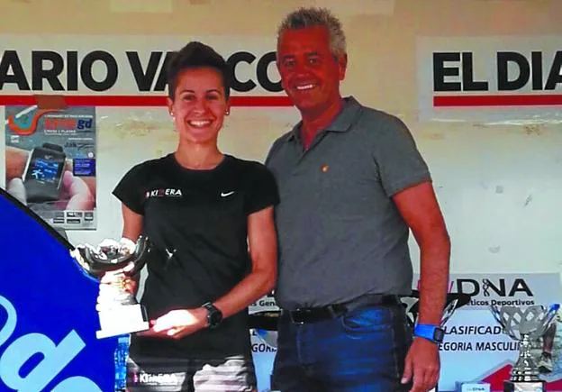 Eva Esnaola fue primera de su categoría en el medio maratón de Burgos y Maitane Guerrero fue segunda en las Tres Playas de Donostia. 