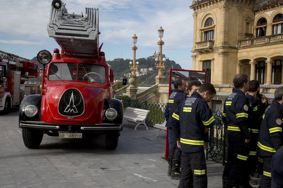 El alcalde de San Sebastián, Eeneko Goia, destaca que los bomberos son «el pilar de la seguridad y la tranquilidad» de la ciudad.