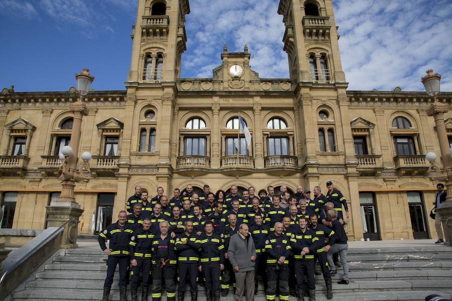 El alcalde de San Sebastián, Eeneko Goia, destaca que los bomberos son «el pilar de la seguridad y la tranquilidad» de la ciudad.