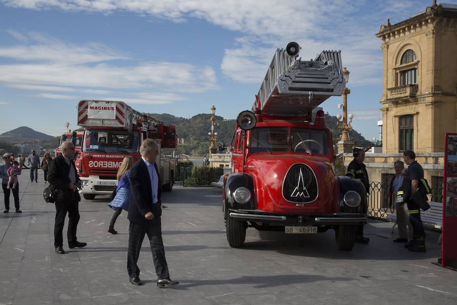 El alcalde de San Sebastián, Eeneko Goia, destaca que los bomberos son «el pilar de la seguridad y la tranquilidad» de la ciudad.