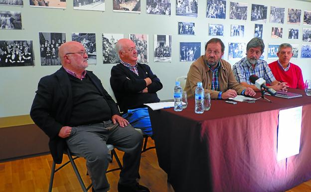 Javier Sagarzazu, López, Txomin Sagarzazu, Jauregi y Guilló, en la presentación.