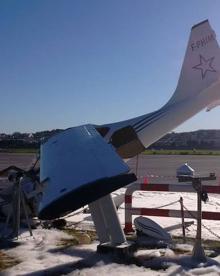 Imagen secundaria 2 - Una avioneta choca contra la estación meteorológica del aeropuerto de Hondarribia