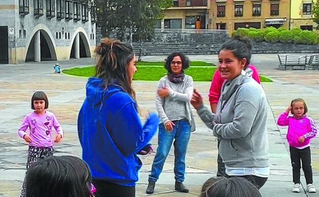 Hasta la fecha, han sido 14 los jóvenes que han recibido la ayuda para formarse en el área de tiempo libre. 