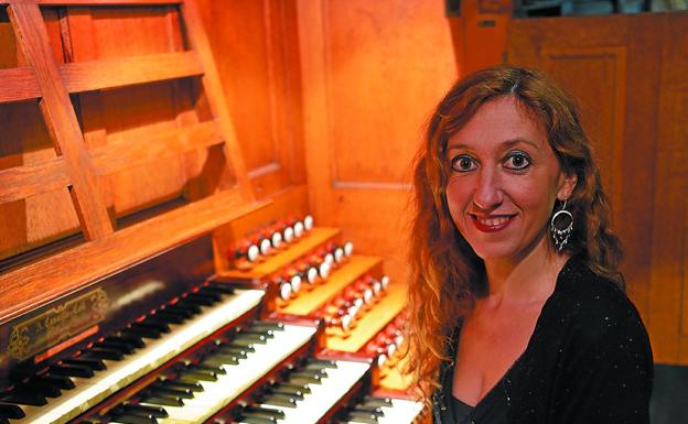 La organista Loreto Aramendi, que el domingo participa en el ciclo 'Música entre amigos'.