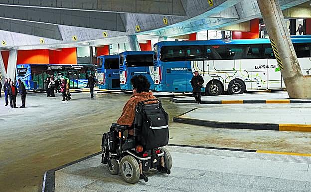 La accesibilidad de la Estación de Autobuses es «adecuada», según el alcalde de San Sebastián