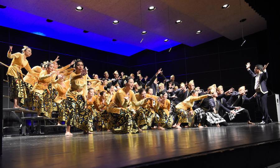 Este ‘concurso de concursos’, en el que han competido las corales ganadoras el año pasado en los mejores certámenes europeos, ha abierto este miércoles el certamen coral de Tolosa