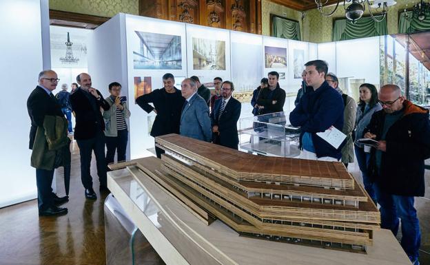 Visita efectuada este lunes con Rafael Aranda, premio Pritzker, a la exposición 'Creatividad compartida''. 