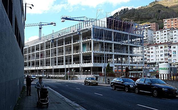 El Hospital de Eibar recibirá 10 millones de euros de inversión por parte de Osakidetza. 