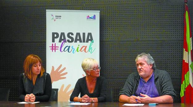 Presentación. Elisabete Astiasaran, Izaskun Gómez y Nico Foroni ayer, durante la rueda de prensa en el Palacio Arizabalo.
