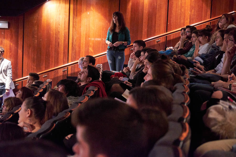 La consejera de Empleo y Políticas Sociales del Gobierno Vasco, Beatriz Artolazabal, ha participado este lunes en la jornada 'Gazte Up', organizada por EL DIARIO VASCO, dedicada al empleo juvenil y que se ha celebrado en el Aquarium de San Sebastián