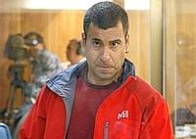 Imagen secundaria 1 - Jon Salaberria, Jon Bienzobas Arretxe e Itziar Plaza.