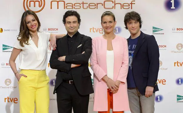 La triste noticia que Eva González se guardó en el último programa de Masterchef