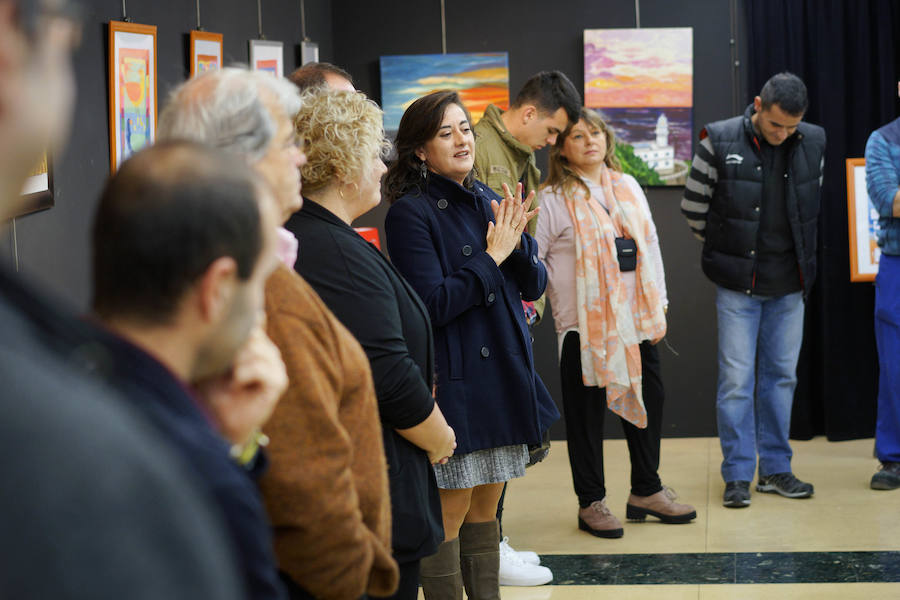 Internos de Martutene presentan su exposición en la Casa de Cultura del barrio donostiarra de Loiola