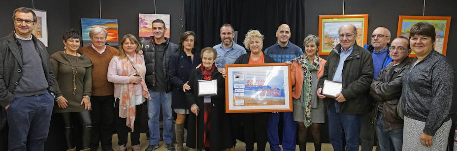 Internos de Martutene presentan su exposición en la Casa de Cultura del barrio donostiarra de Loiola