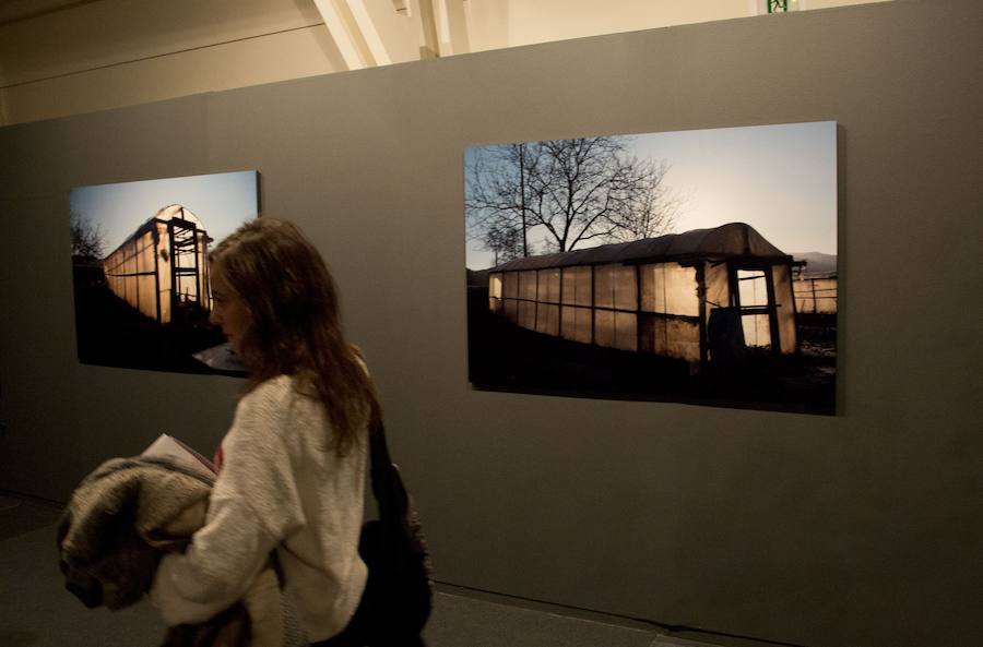 Pilar Soberón expone en la Ganbara del centro cultural Koldo Mitxelena, en Donostia, 'Murgilketak. Viajes de Jung'.