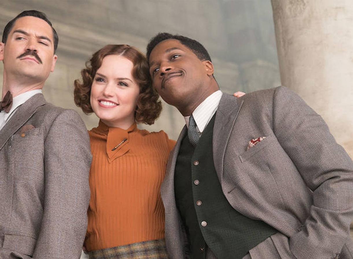 Leslie Odom Jr., Manuel García-Rulfo y Daisy Ridley en 'Asesinato en el Orient Express' 