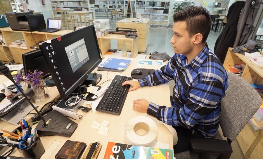 Tres personas con discapacidad intelectual cuentan su experiencia en un entorno laboral «ordinario» gracias al programa Pauso Berriak