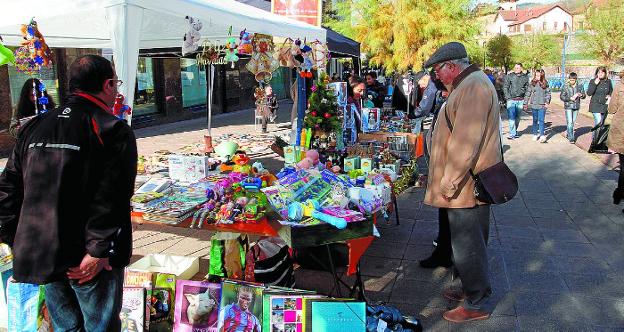 Mercado estacional. En esta ocasión se celebrará en la Alameda de Gamon. 