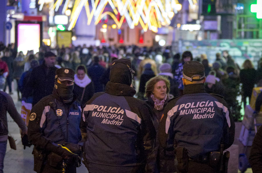 Las calles más comerciales de Madrid se preparan para ser comerciales durante los días festivos y navideños por motivos de seguridad.