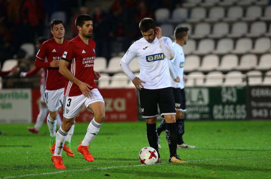 El Real Unión ha perdido 0-3 ante el Mirandés en el Gal. El partido ha contado con la presencia en el palco del nuevo técnico unionista, José Luis Ribera, tras la destitución de Santana.