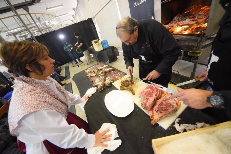 El Tinglado de Tolosa acoge, del 8 al 10 de diciembre, la XI Fiesta de la Txuleta de este municipio en la que se ofrecerán cuatro comidas con productos locales para 200 comensales cada una y se asarán 700 kilos de carne.