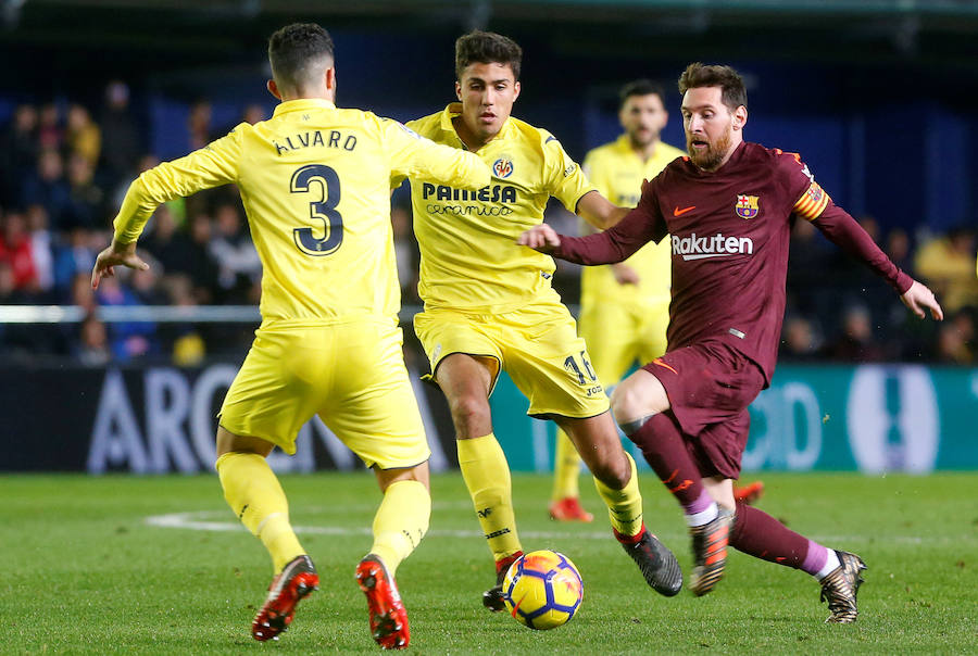 El conjunto de Valverde se impuso al de Calleja por 0-2 con goles de Luis Suárez y Messi. Los tantos llegaron cuando el Villarreal estaba con diez por expulsión de Raba. 