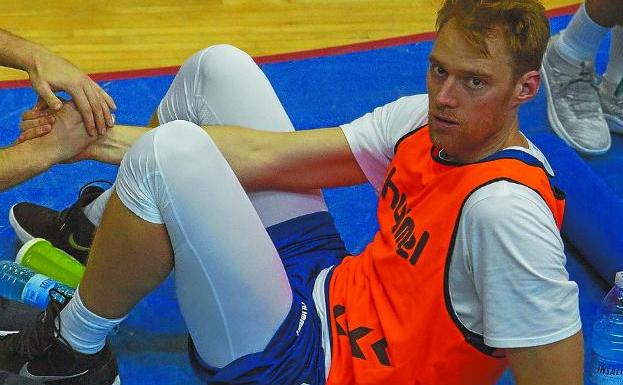 Henk Norel, durante el entrenamiento de ayer en el Josean Gasca.