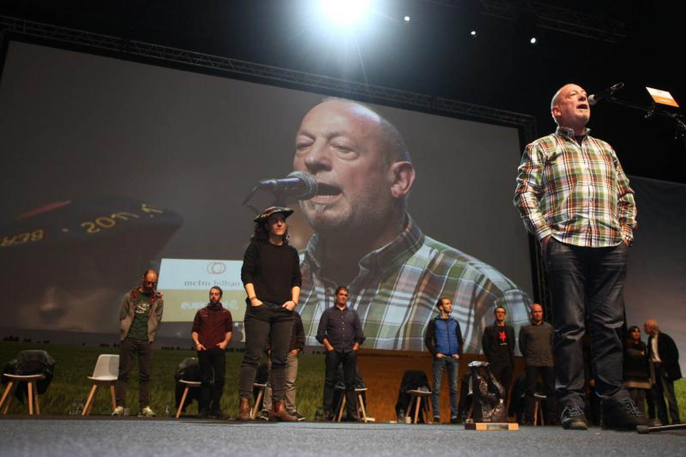 Bertsolari Txapelketa Nagusiko finala ari dira jokatzen Barakaldoko BECen.