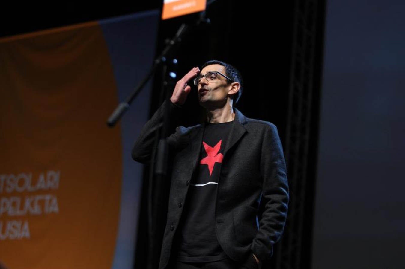 Bertsolari Txapelketa Nagusiko finala ari dira jokatzen Barakaldoko BECen.