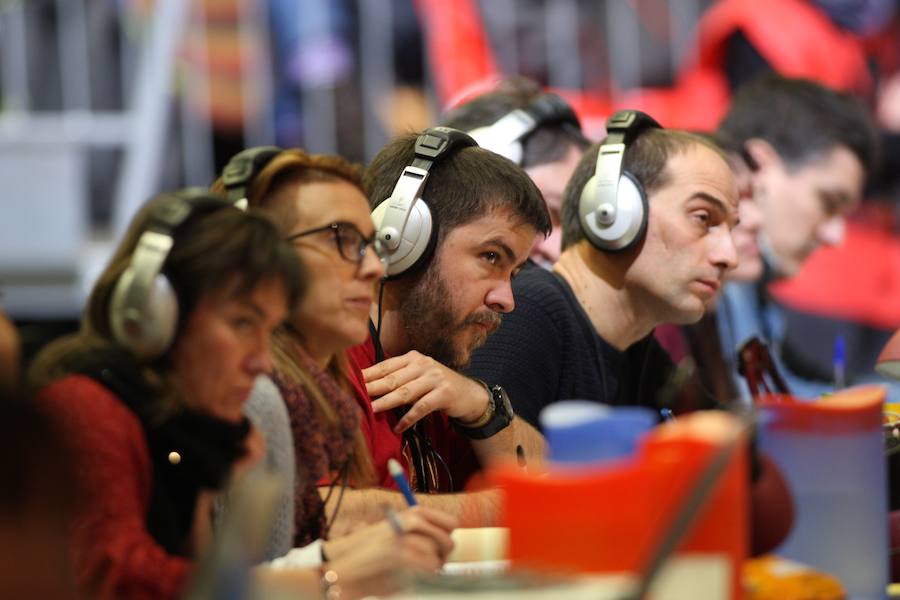 Bertsolari Txapelketa Nagusiko finala ari dira jokatzen Barakaldoko BECen.