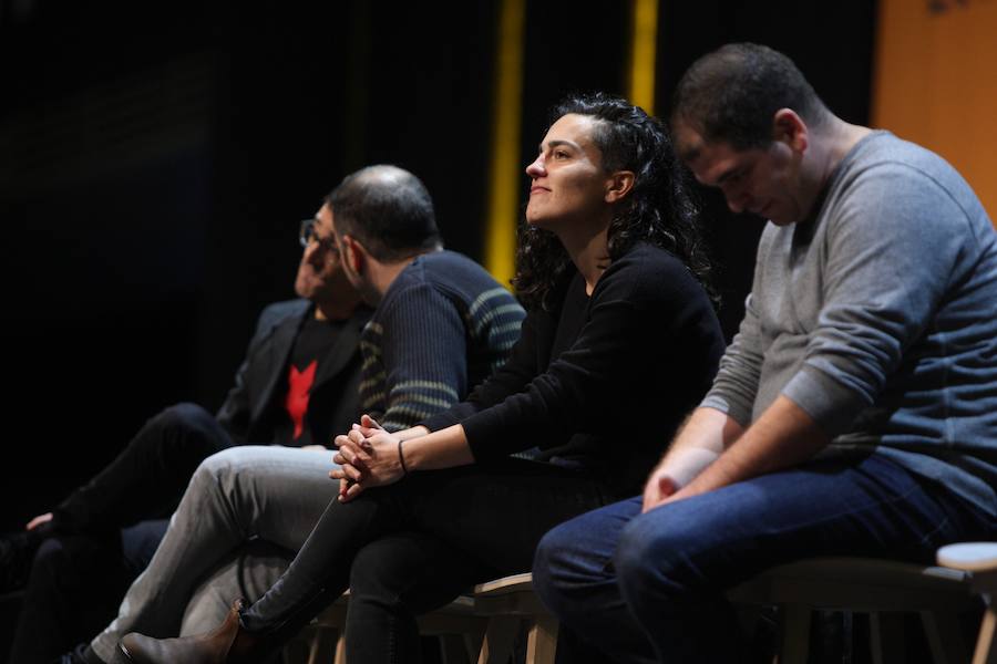 Bertsolari Txapelketa Nagusiko finala ari dira jokatzen Barakaldoko BECen.