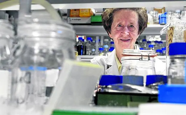 Margarita Salas descubrió una proteína, la DNA polimerasa.
