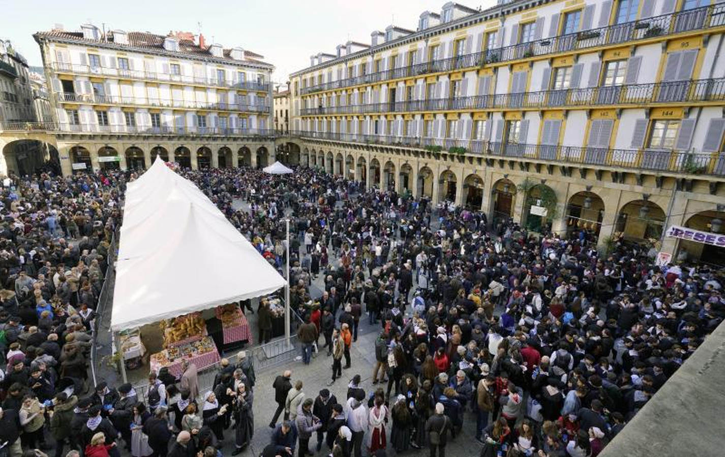 La feria de Santo Tomás de Donostia, un éxito