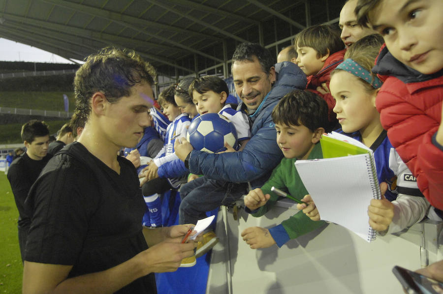 La plantilla de la Real Sociedad, se ha ejercitado este sábado por la tarde en Zubieta con las ausencias de Januzaj y De la Bella.