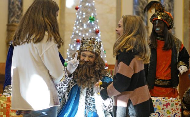 Los Reyes Magos llegarán a Donostia por el río para acudir al mercado navideño