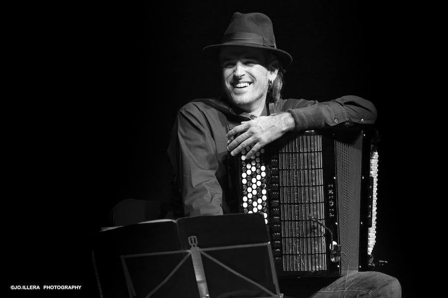 La música de este urretxuarra ha triunfado en un concurso de Polonia, seducido en China y aspira a conquistar América