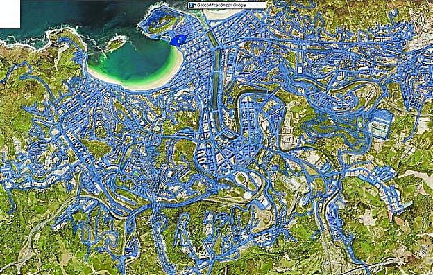 Dos capturas de pantalla de la aplicación 'Donostia Oinez'.