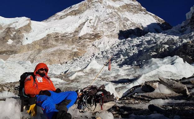 Txikon afronta el tramo más peligroso en su ascensión al Everest