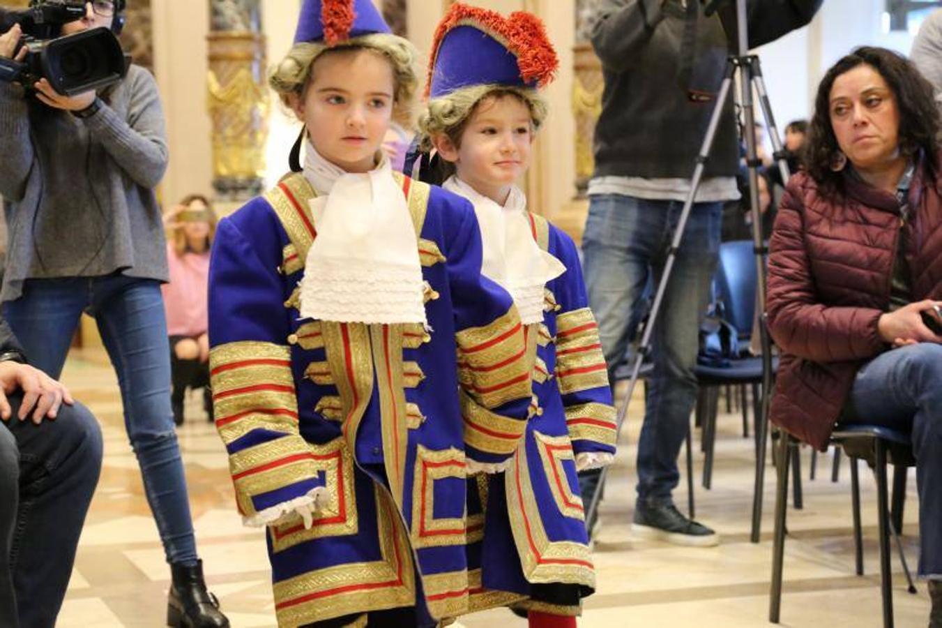 Este viernes se ha celebrado la preentación de la Tamborrada Infantil, con la figura de la 'Alcaldesa' como novedad. 