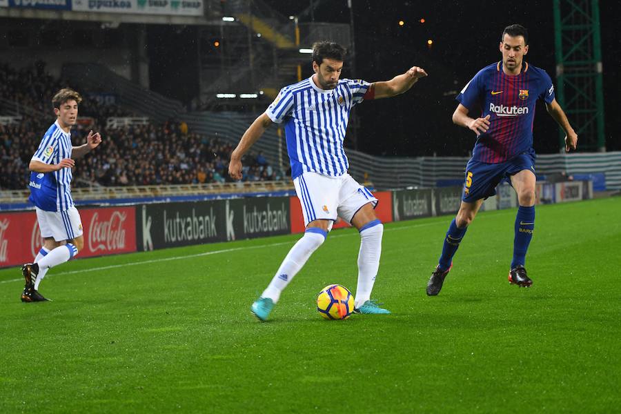Las mejores imágenes del encuentro entre la Real Sociedad y el F.C. Barcelona en el estadio de Anoeta