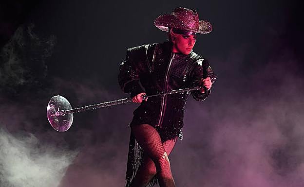 Lady Gaga pisa con fuerza en Barcelona, primer concierto europeo de la gira