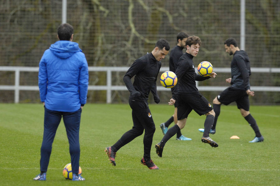 La Real ha efectuado este viernes por la mañana en Zubieta su penúltimo entrenamiento antes de enfrentarse al Celta. Mañana la plantilla se ejercitará a la misma hora y en el mismo escenario. 