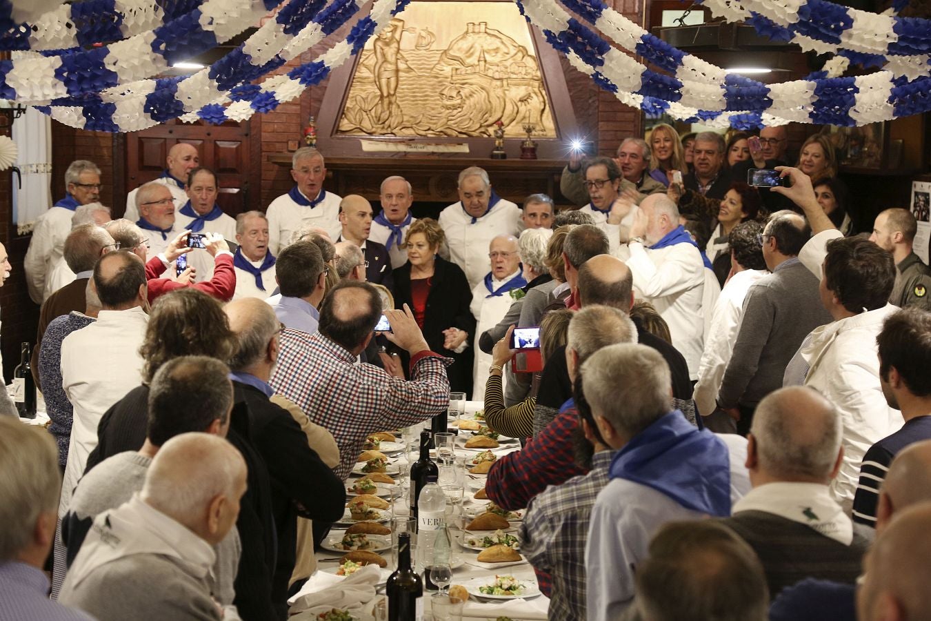 El deportista paralímpico ve cumplido su sueño de hacerse con el máximo galardón de la ciudad en una ceremonia llena de emoción