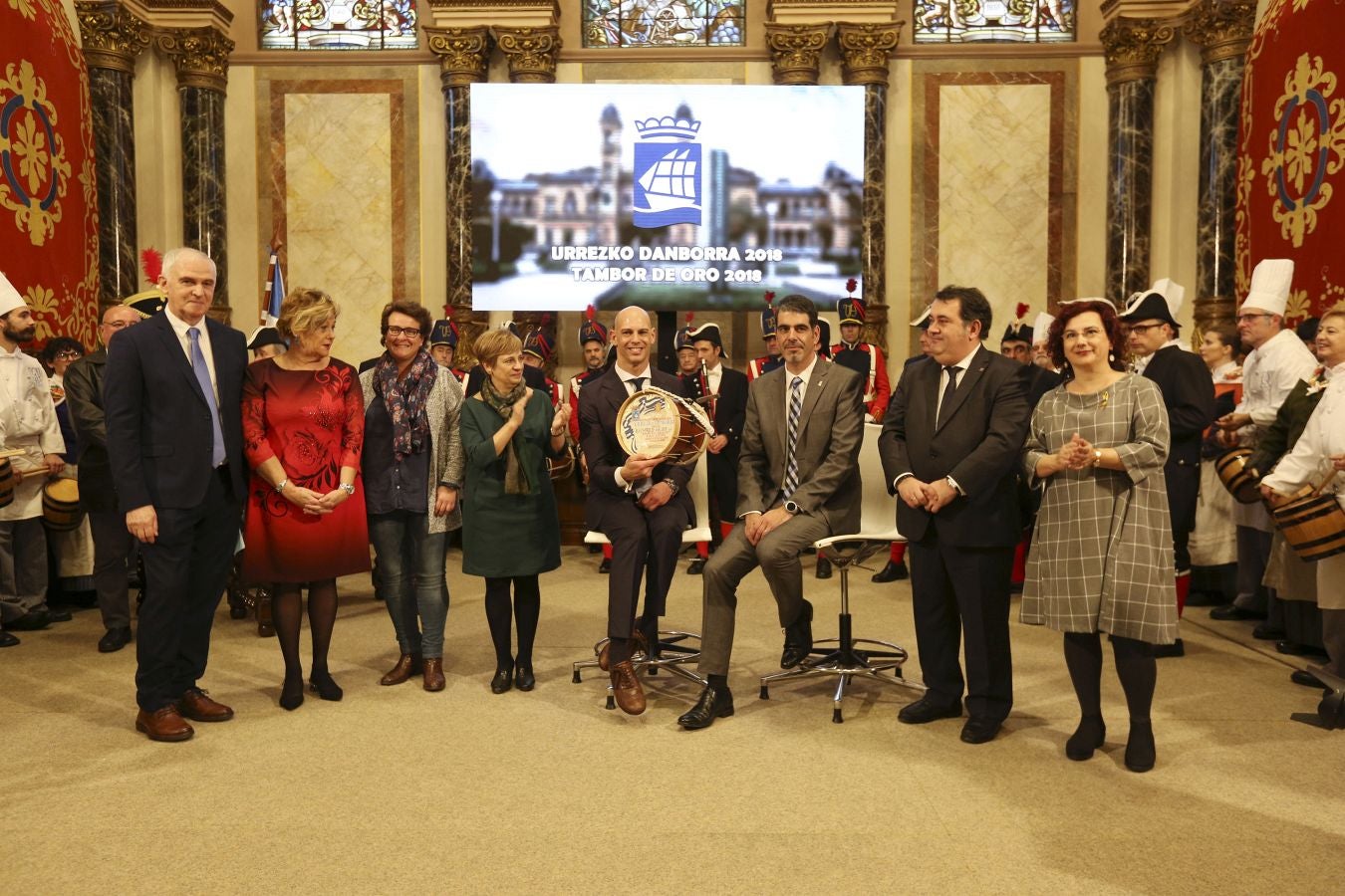 El deportista paralímpico ve cumplido su sueño de hacerse con el máximo galardón de la ciudad en una ceremonia llena de emoción