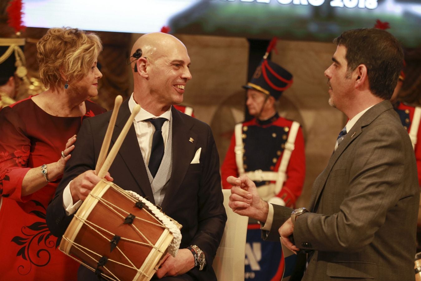 El deportista paralímpico ve cumplido su sueño de hacerse con el máximo galardón de la ciudad en una ceremonia llena de emoción