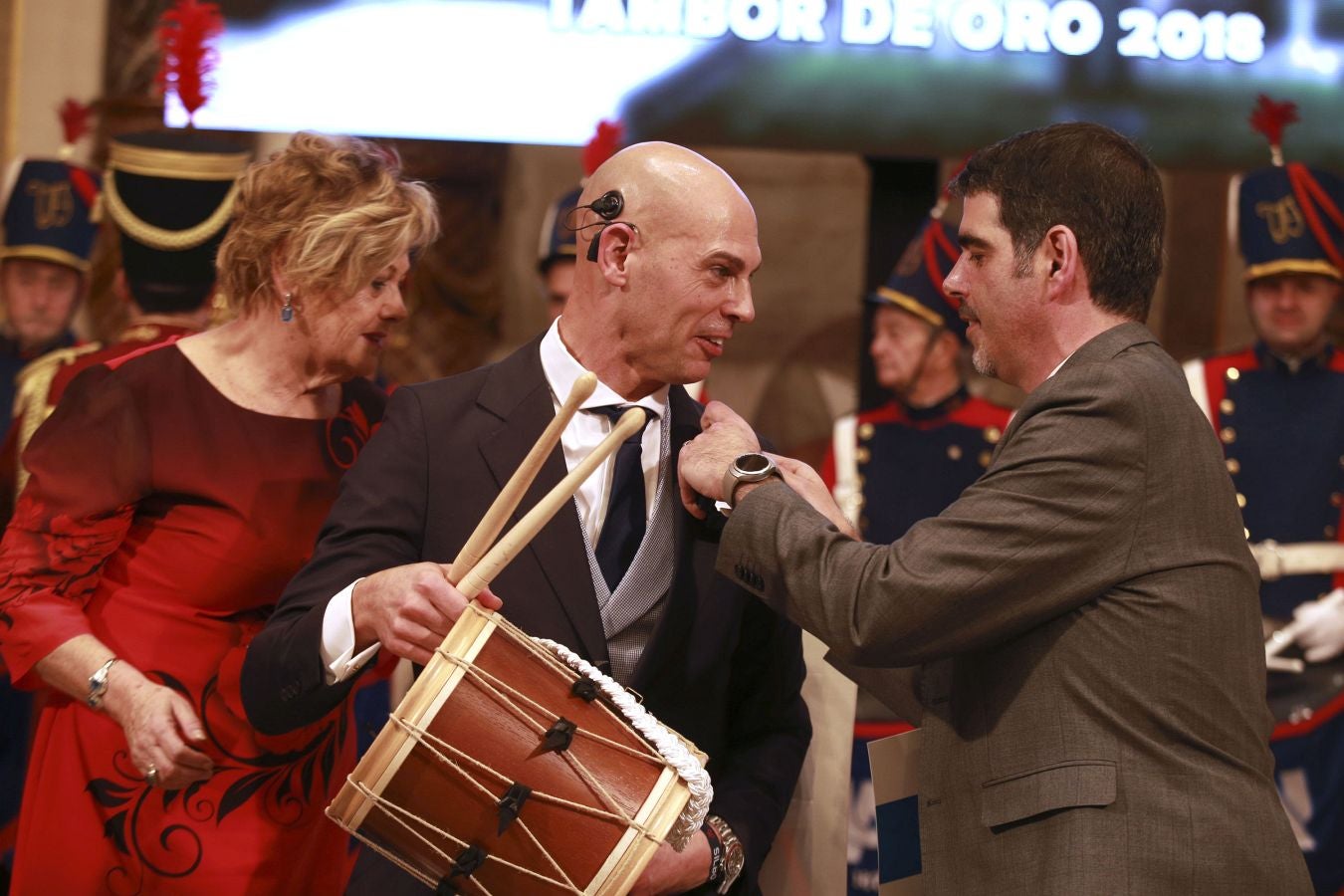 El deportista paralímpico ve cumplido su sueño de hacerse con el máximo galardón de la ciudad en una ceremonia llena de emoción