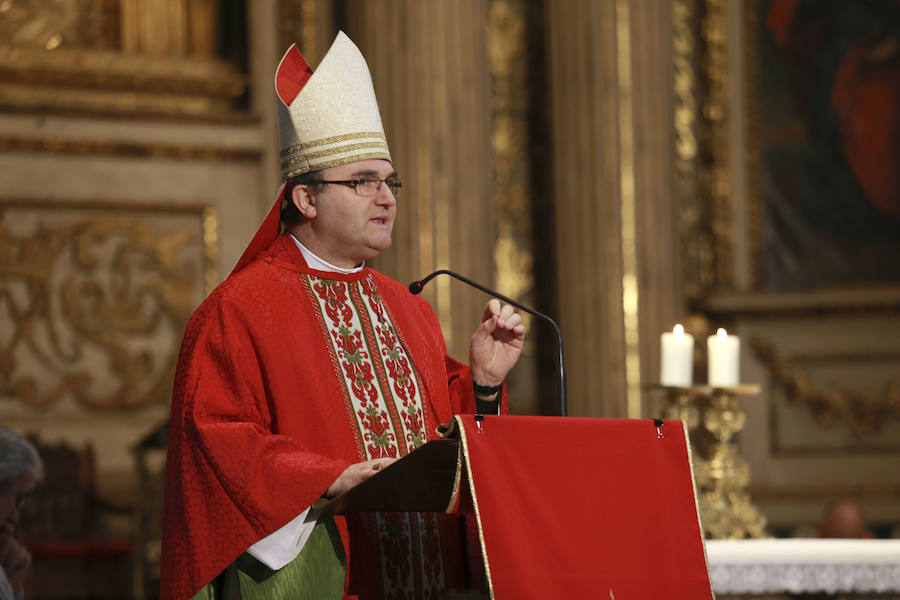 La tamborrada cierra la misa presidida por Munilla en honor al Santo Patrón con protagonismo especial del Orfeón Donostiarra